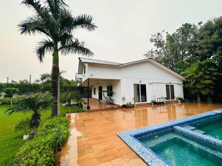 Farmhouses in Noida for Party Under 15,000