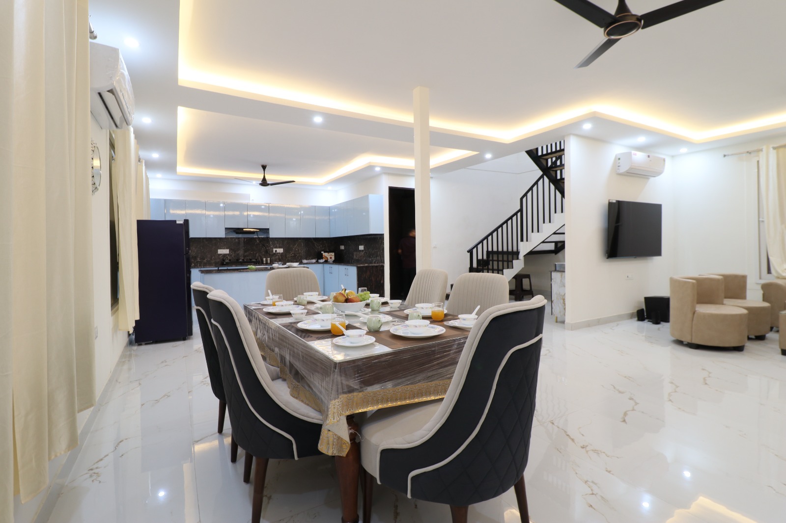 Premium 4 BHK property with private pool in noida sector 135 - Image 4